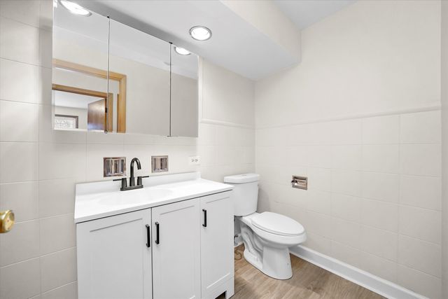 16049 Minerva Avenue, South Holland, IL 60473