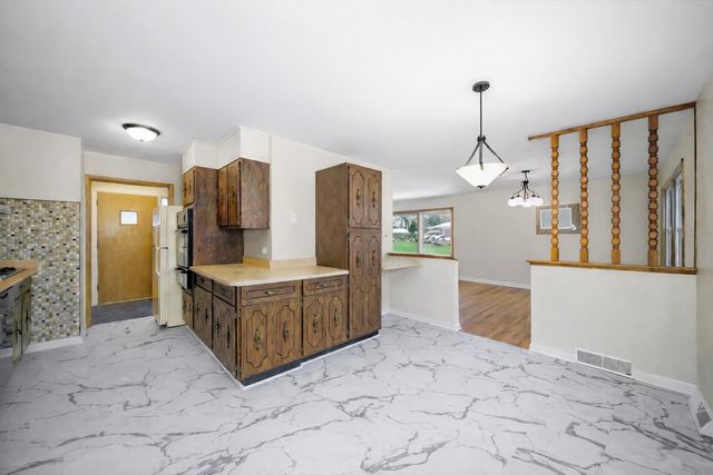 16049 Minerva Avenue, South Holland, IL 60473