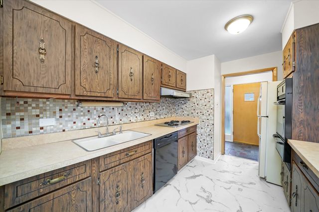 16049 Minerva Avenue, South Holland, IL 60473