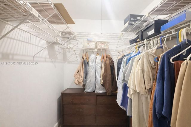 16851 NE 23rd Ave A308, North Miami Beach, FL 33160