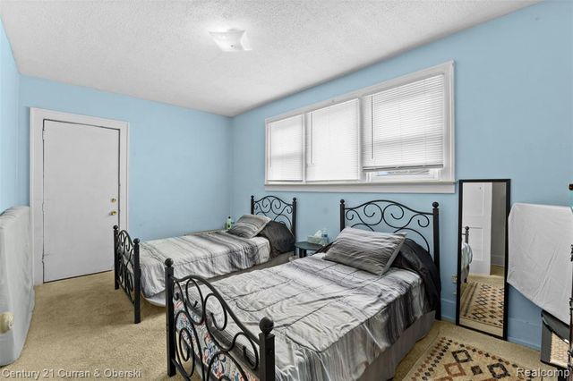 6022-6028 Appoline, Dearborn, MI 48126