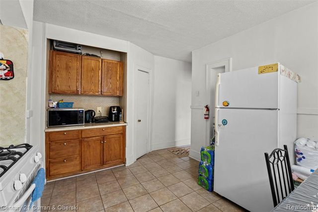 6022-6028 Appoline, Dearborn, MI 48126
