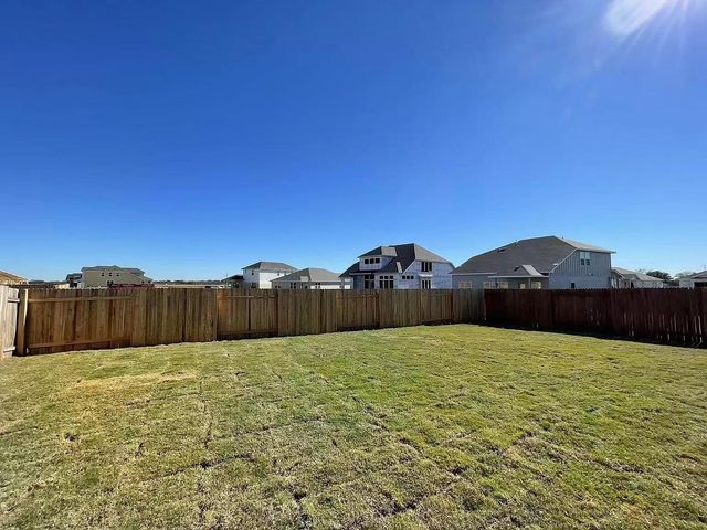 104 Ulmus ST, Hutto, TX 78634