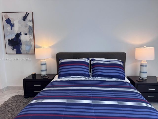 3301 N Country Club Dr 104, Aventura, FL 33180