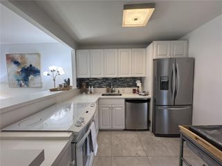 3301 N Country Club Dr 104, Aventura, FL 33180