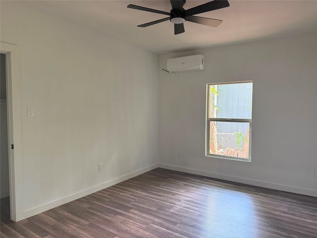 2910 Birmingham Avenue, Dallas, TX 75215