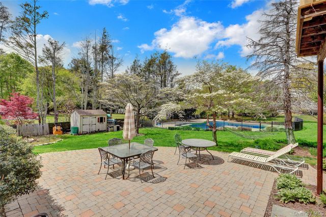 26 Peachtree Lane, Mount Sinai, NY 11766