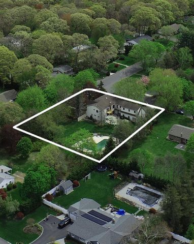 26 Peachtree Lane, Mount Sinai, NY 11766