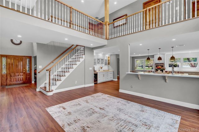 26 Peachtree Lane, Mount Sinai, NY 11766