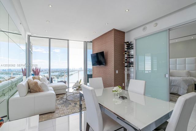 1100 Biscayne Blvd 4103, Miami, FL 33132