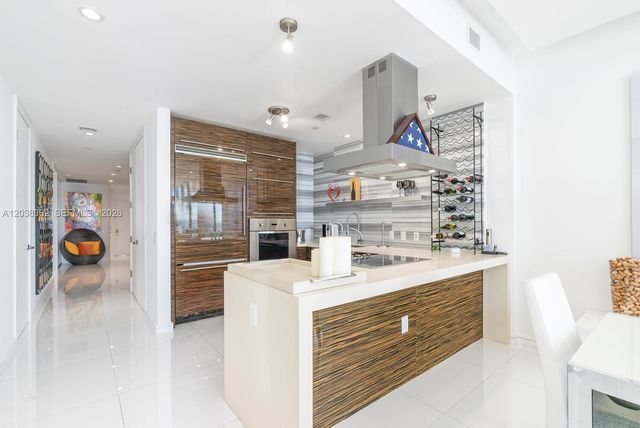 1100 Biscayne Blvd 4103, Miami, FL 33132
