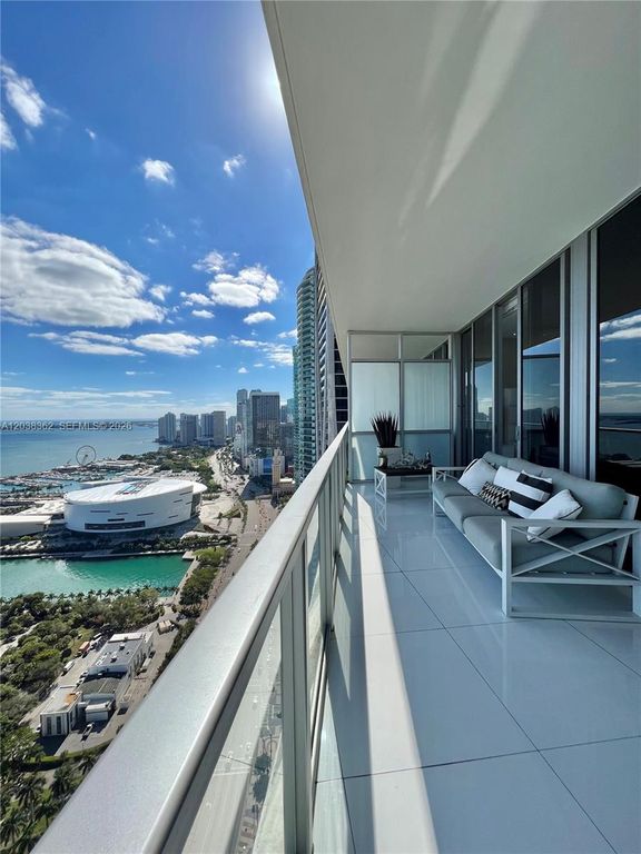 1100 Biscayne Blvd 4103, Miami, FL 33132