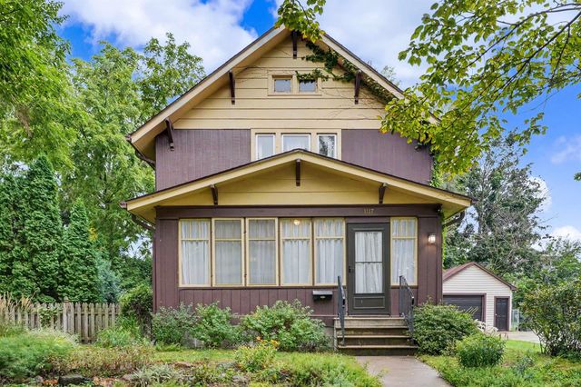 1117 State Street, Cedar Falls, IA 50613