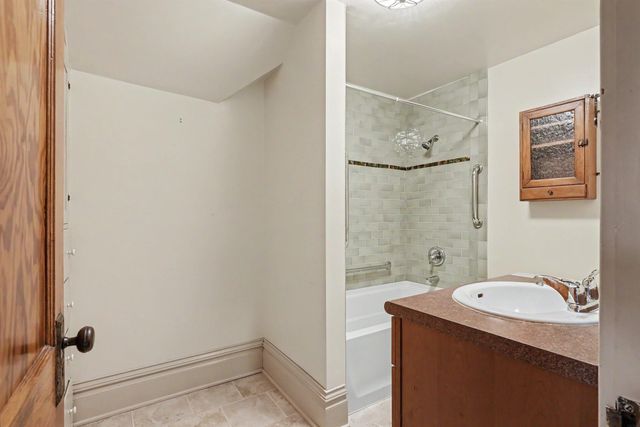 1117 State Street, Cedar Falls, IA 50613