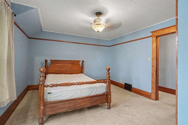1117 State Street, Cedar Falls, IA 50613