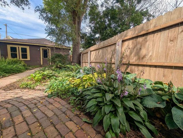 1117 State Street, Cedar Falls, IA 50613
