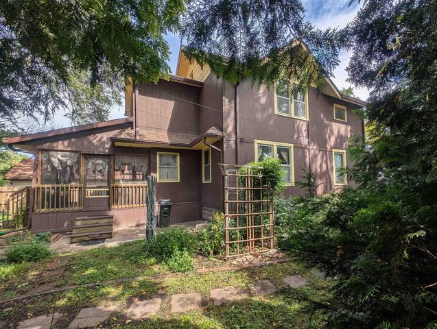 1117 State Street, Cedar Falls, IA 50613