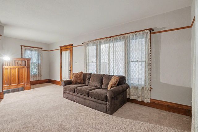 1117 State Street, Cedar Falls, IA 50613
