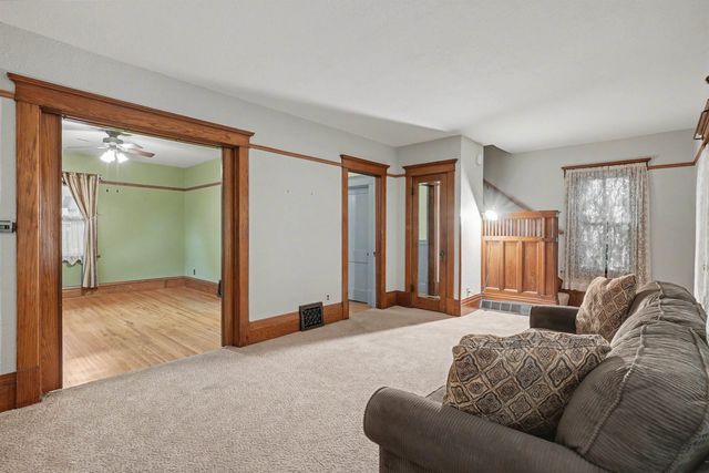 1117 State Street, Cedar Falls, IA 50613