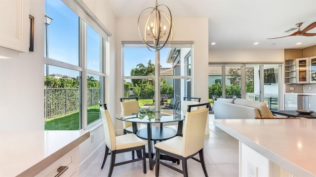 7887 Waterford Isles Lane, Delray Beach, FL 33446