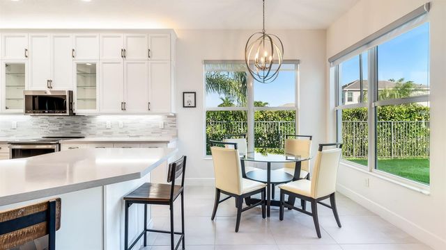 7887 Waterford Isles Lane, Delray Beach, FL 33446