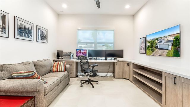 7887 Waterford Isles Lane, Delray Beach, FL 33446