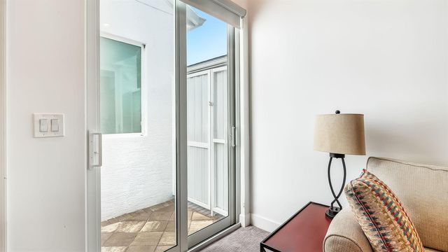 7887 Waterford Isles Lane, Delray Beach, FL 33446