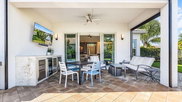 7887 Waterford Isles Lane, Delray Beach, FL 33446