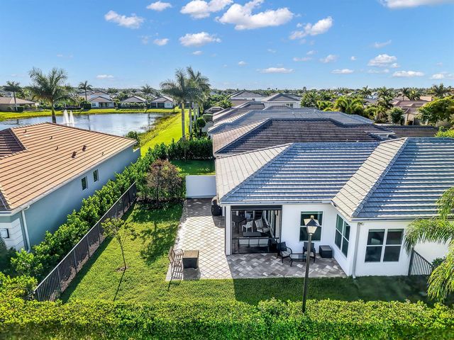 7887 Waterford Isles Lane, Delray Beach, FL 33446