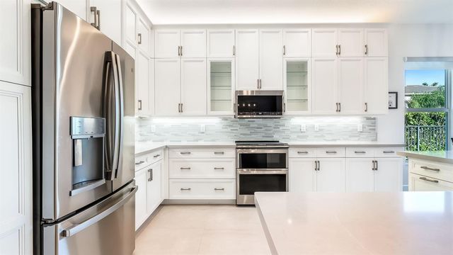 7887 Waterford Isles Lane, Delray Beach, FL 33446