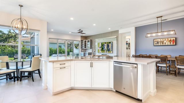 7887 Waterford Isles Lane, Delray Beach, FL 33446