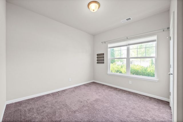 3722 Pelham Wood Dr, Murfreesboro, TN 37128