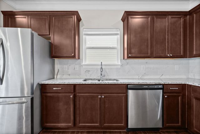 3722 Pelham Wood Dr, Murfreesboro, TN 37128