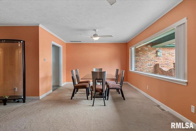 1013 E LAKE SHORE Drive, Springfield, IL 62712