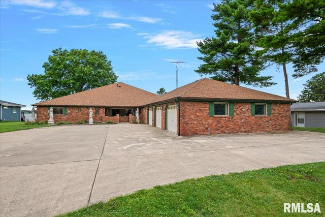 1013 E LAKE SHORE Drive, Springfield, IL 62712