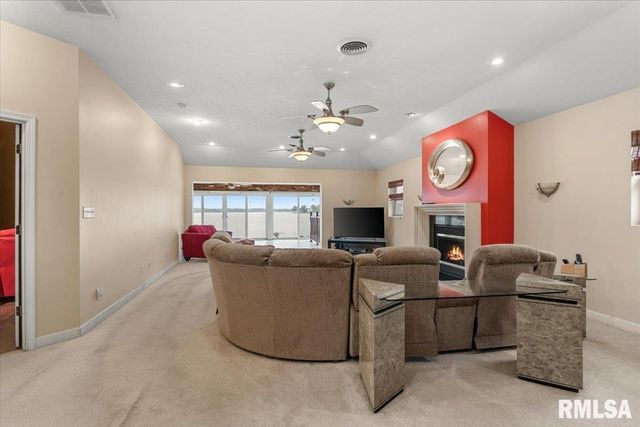 1013 E LAKE SHORE Drive, Springfield, IL 62712