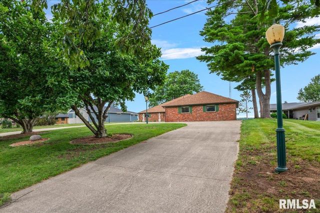 1013 E LAKE SHORE Drive, Springfield, IL 62712