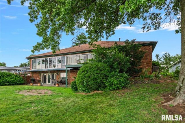 1013 E LAKE SHORE Drive, Springfield, IL 62712