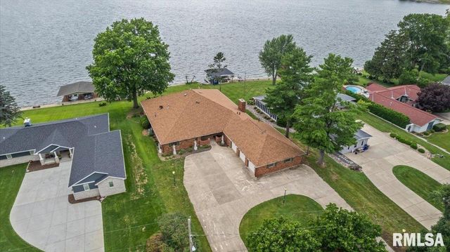 1013 E LAKE SHORE Drive, Springfield, IL 62712