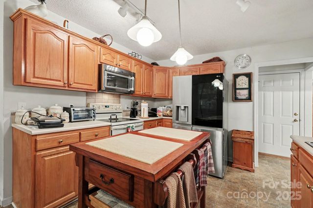 185 Fairfield Lane, Salisbury, NC 28146