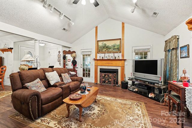 185 Fairfield Lane, Salisbury, NC 28146