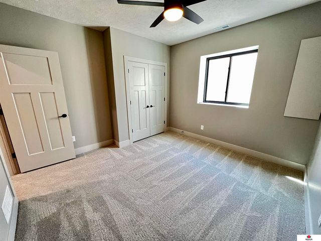 9435 Breashears Street, Lincoln, NE 68516