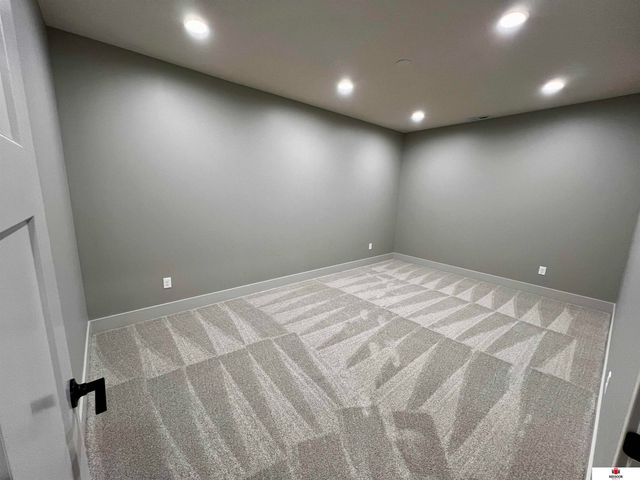 9435 Breashears Street, Lincoln, NE 68516