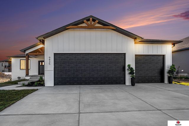 9435 Breashears Street, Lincoln, NE 68516
