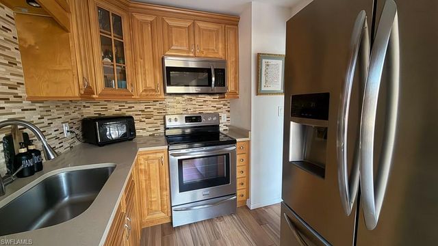 550 Broad AVE S 550, Naples, FL 34102