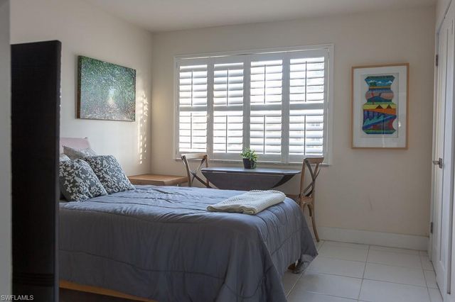 550 Broad AVE S 550, Naples, FL 34102