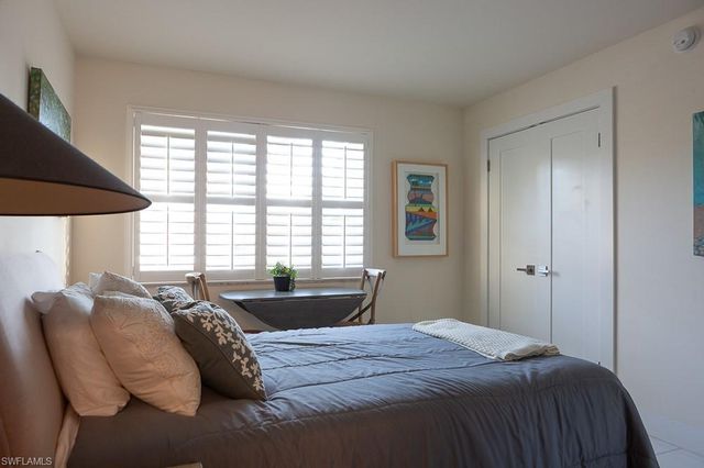 550 Broad AVE S 550, Naples, FL 34102