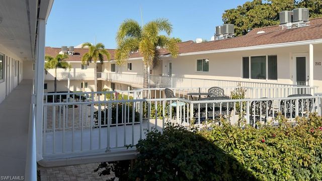 550 Broad AVE S 550, Naples, FL 34102