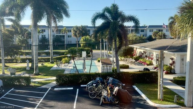 550 Broad AVE S 550, Naples, FL 34102