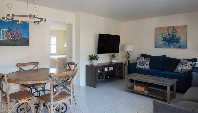 550 Broad AVE S 550, Naples, FL 34102